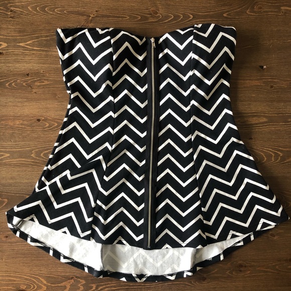 2/$25 Eclipse Chevron Corset Top Zipper Medium - Picture 1 of 4